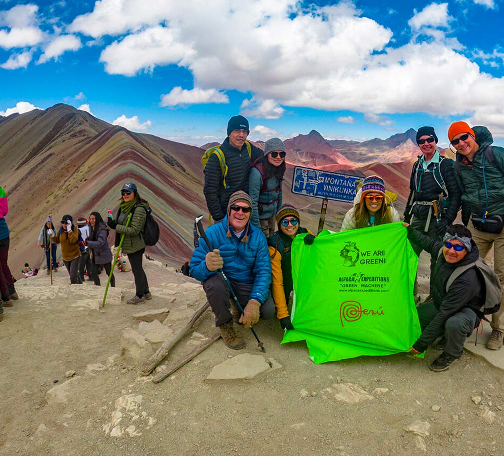 rainbow mountain guided tour