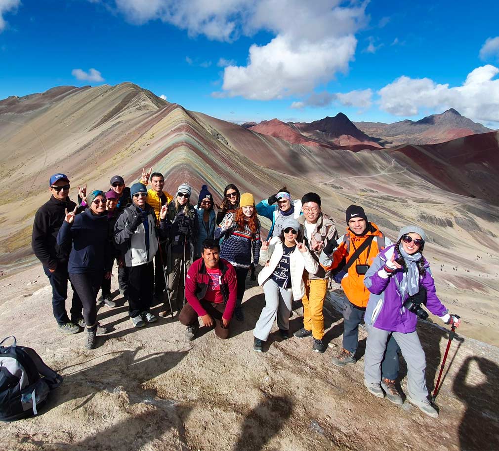 rainbow mountain guided tour